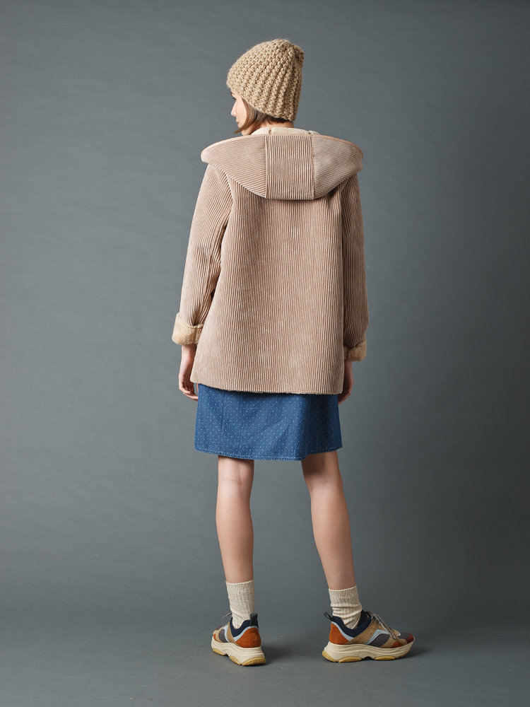 Indi and Cold Abrigo coat Thyme Clothing