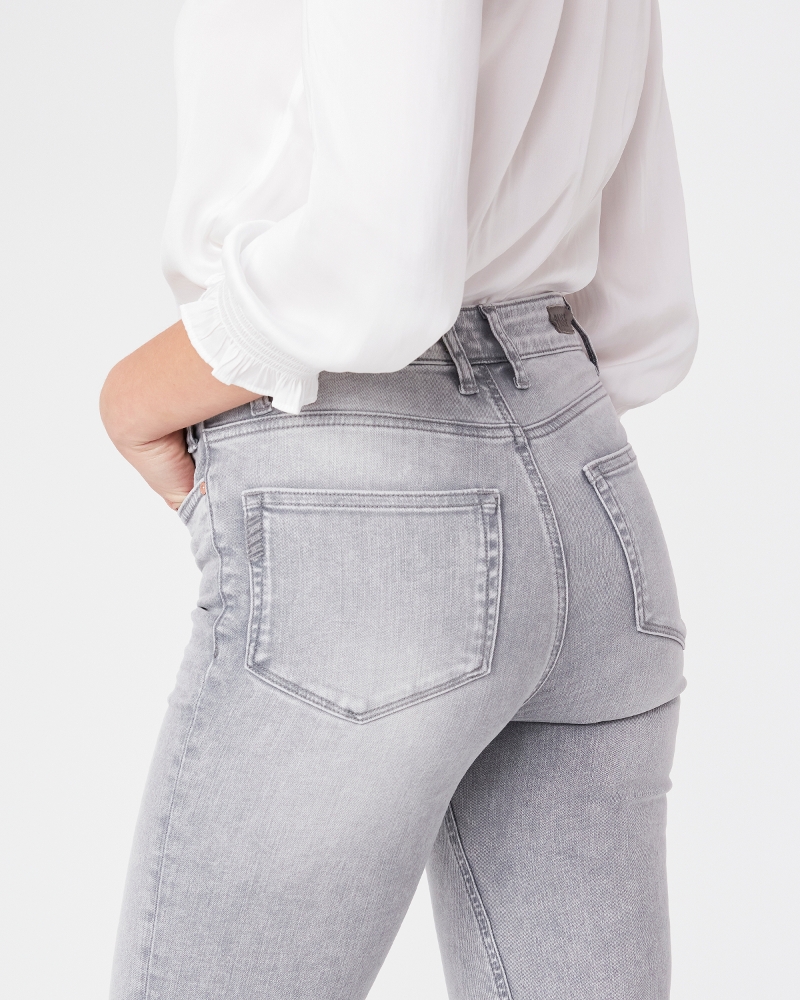 Paige | Cindy Crop Exposed Buttons in Faded Ashphalt Distressed