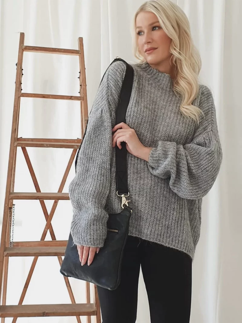 ebony knit grey