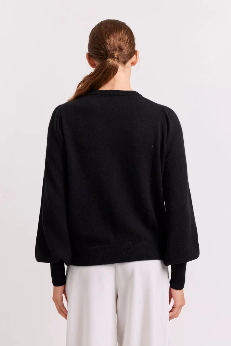 indi-cashmere-sweater-in-black