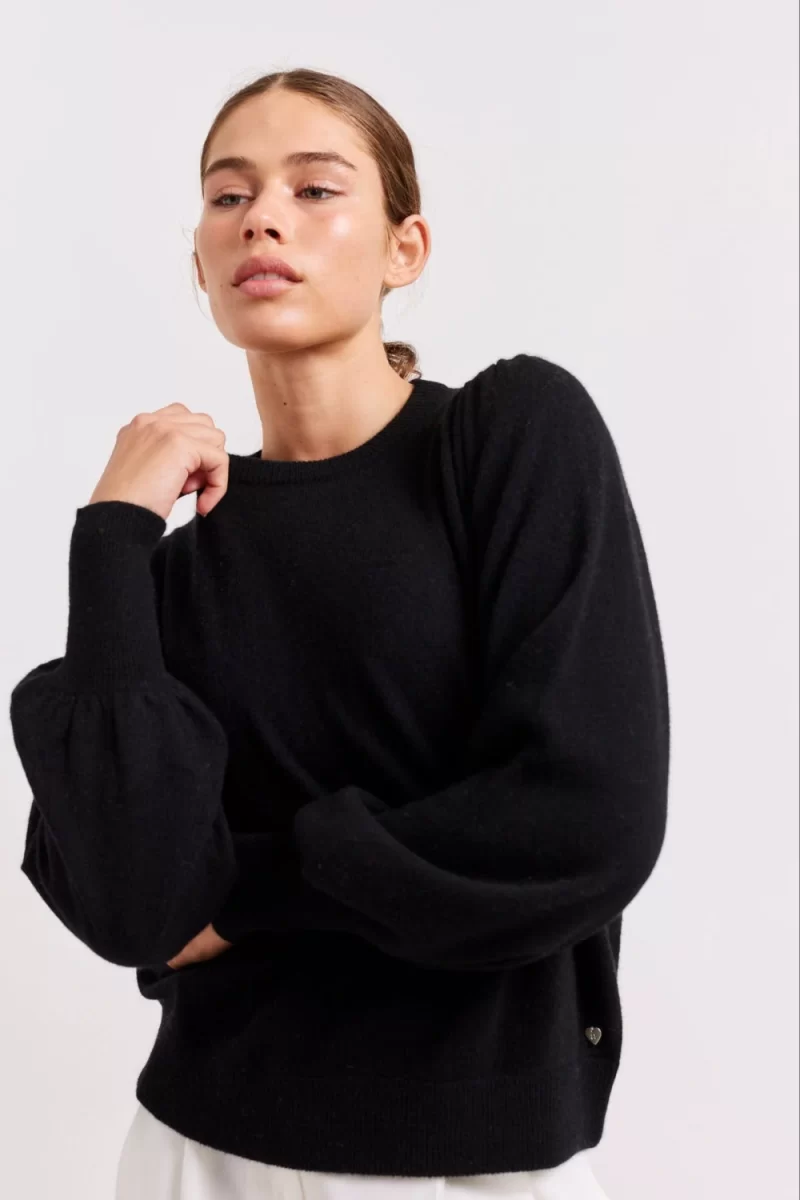 indi cashmere sweater in black e1689039356495