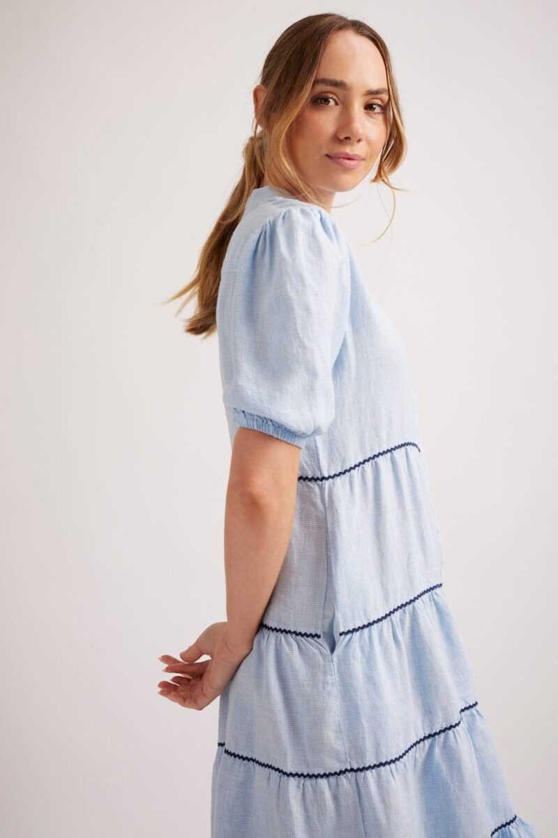 alessandra dresses marcella linen dress in pale blue houndstooth 43299577397542 e1702958822507