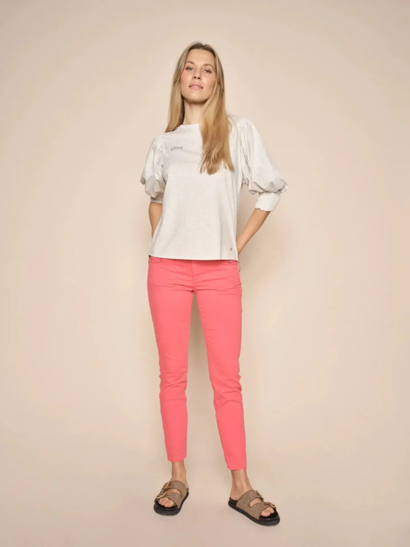 Mos mosh Sumner Power Ankle skinny Pant Teaberry with cream blouse e1705926134758