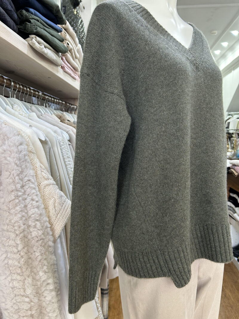 Mia Fratino Maeve Slouch Vee Cashmere Sweater - Image 2