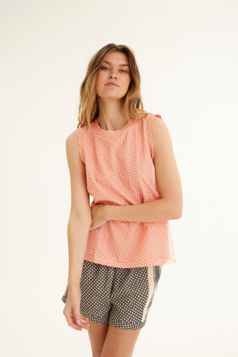 Summery Copenhagen Shorts Ecru and Black - Image 6