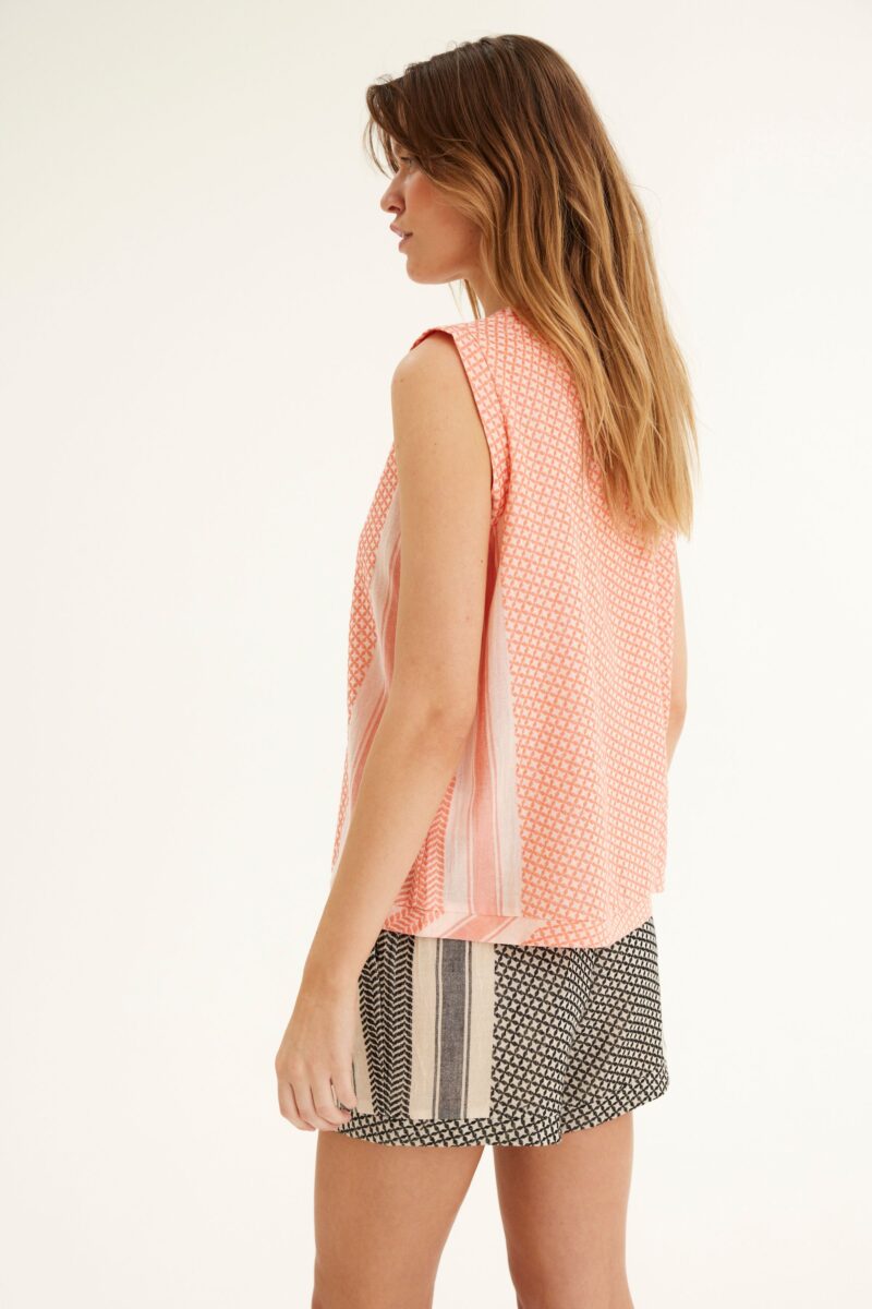 Summery Copenhagen Shorts Ecru and Black - Image 7