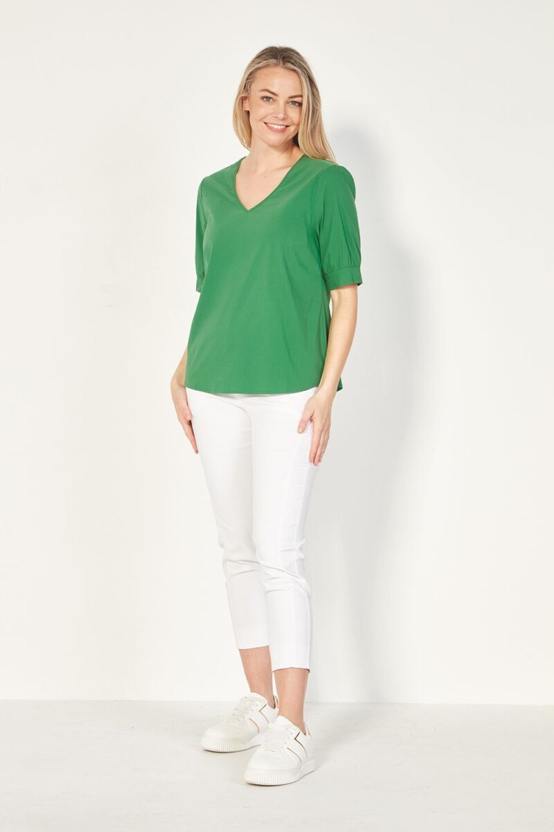 Verge Acrobat Brilliance Top Apple