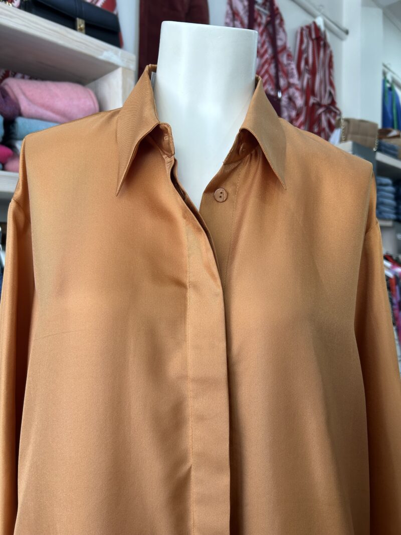 M.A. Dainty Silk Straight Shirt Butternut - Image 2