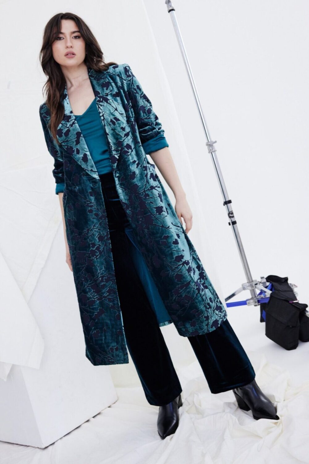 KamareAW25 Lela Burnout Jacket scaled e1746425974423