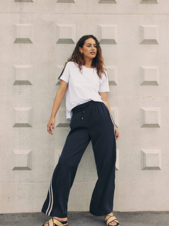 Madly Sweetly Linear Pant Navy