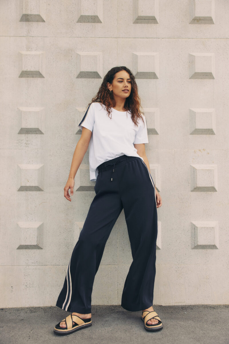 Madly Sweetly Linear Pant Navy