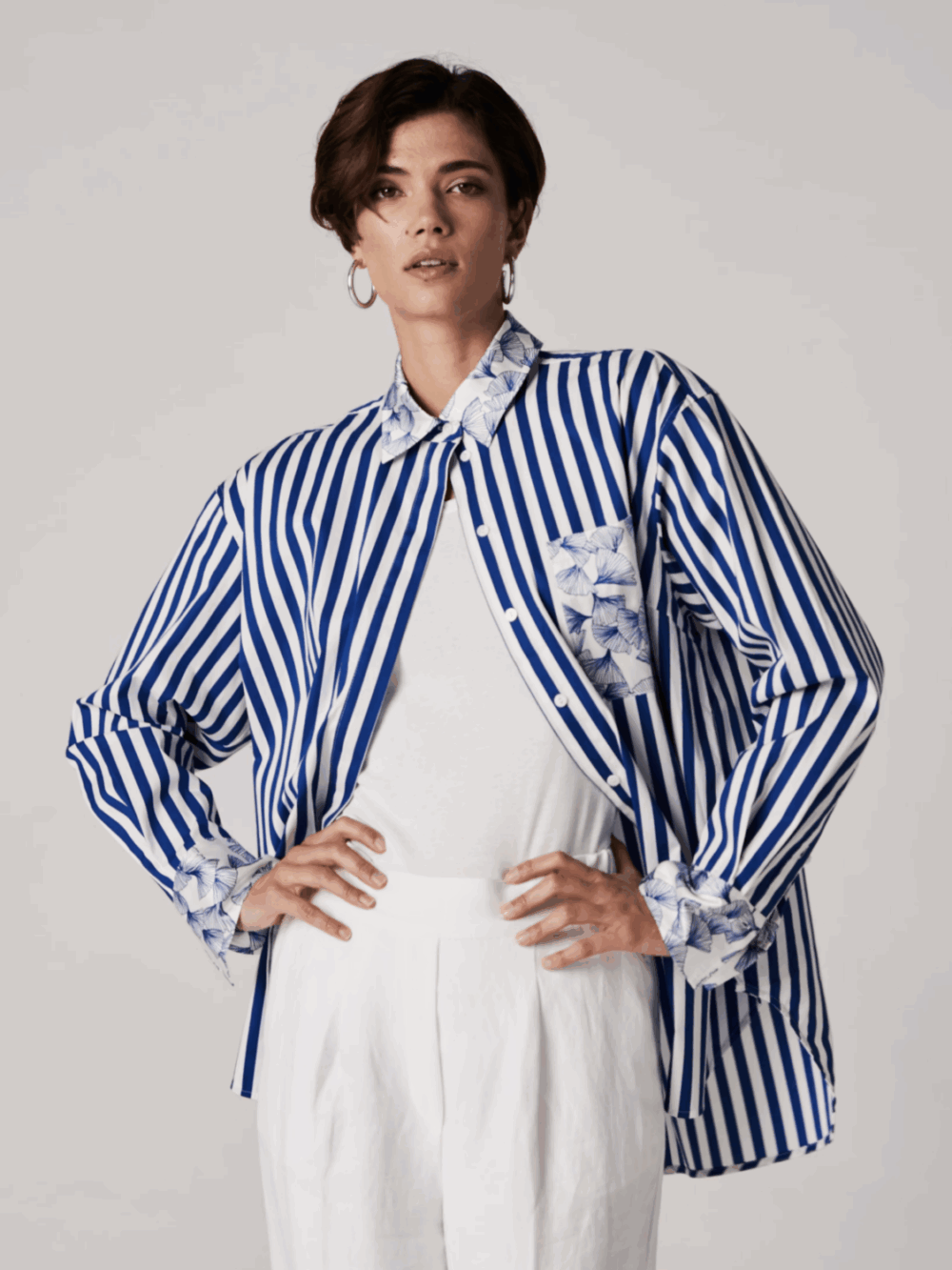 Herzen's Angelegenheit Blouse 6212 Captain Superwhite