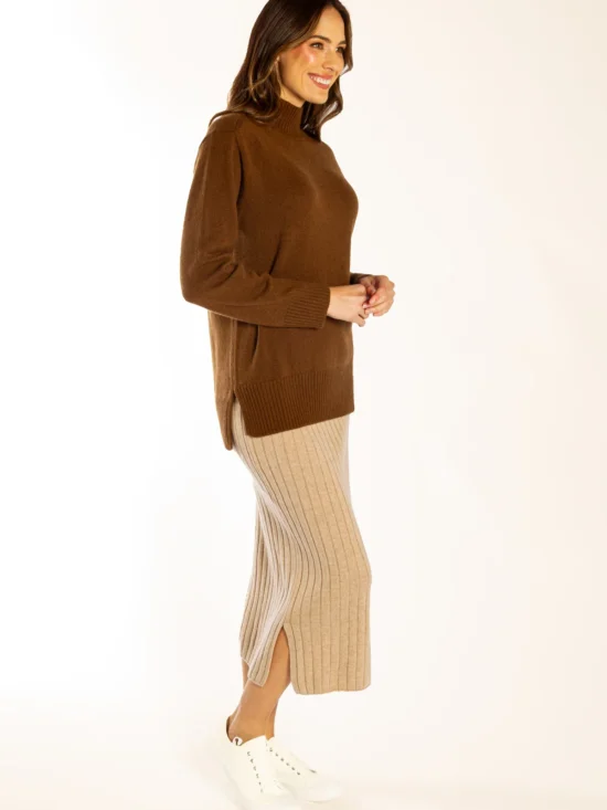 BowArrow Polo Neck Chocolate 2