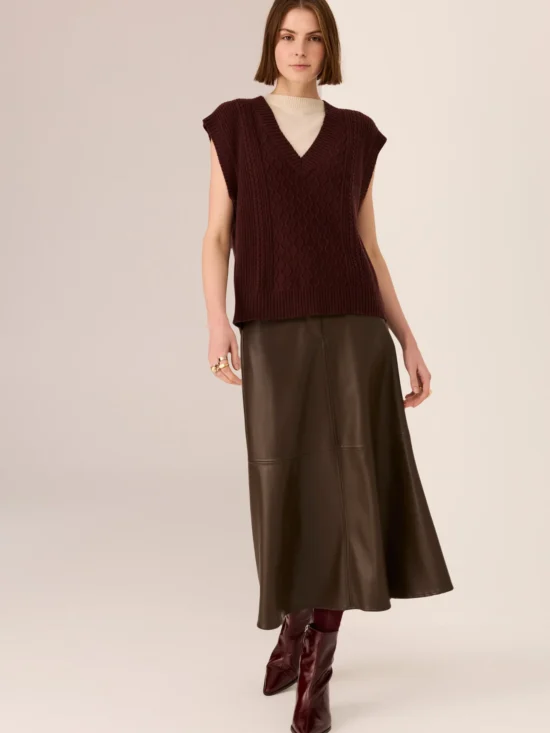 Loren Cable Vest Merlot 2