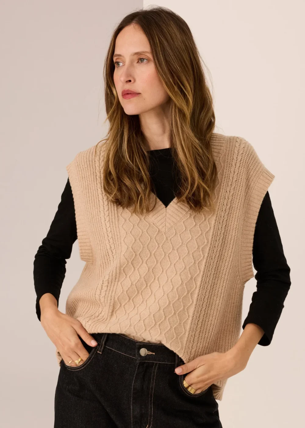 POL Clothing Loren Cable Knit Vest Pebble - Image 2