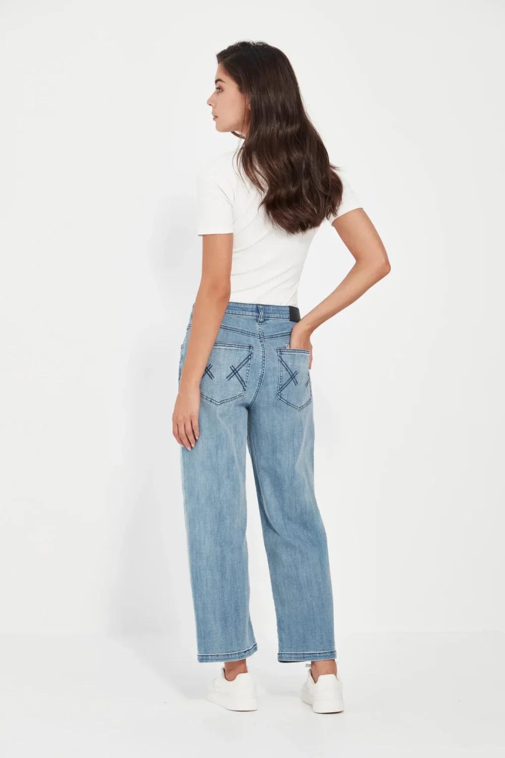 FarrowJean9403XBTCrispBlue_4
