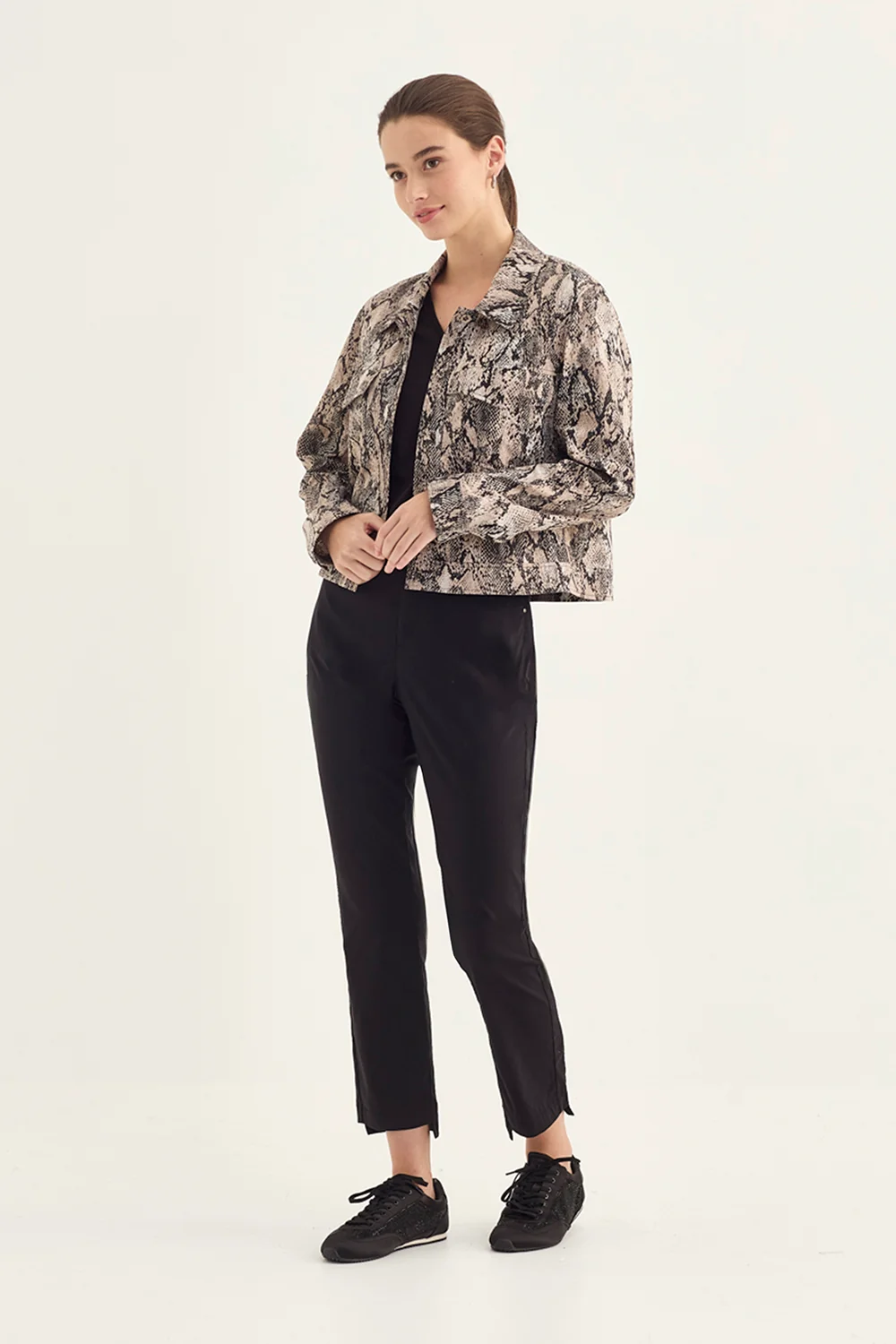 AcrobatSerpentJacket1192LWPrintLaneyTop1239SFBlackAcrobatMasterJean1217LWBlack2_7632d9a5-93e7-4417-a4d8-9884537f9269