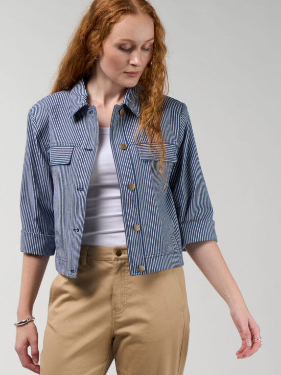 MS1975-Signal-Jacket-Navy-RRP-349-MS1980-Essence-Pant-Sand-RRP-269-FR-crop-1000x1391