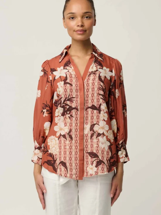 Nerine Viscose Faille Cutout Sleeve Print Shirt in Amber Vine 8