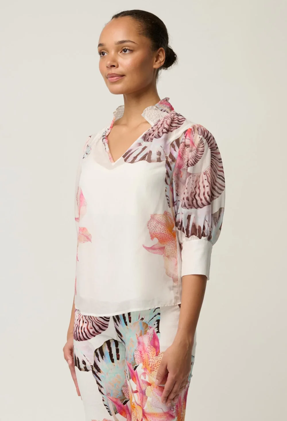 Once Was Oleander Cotton Silk Shirred Blouse in Nautilus Bloom - Image 4